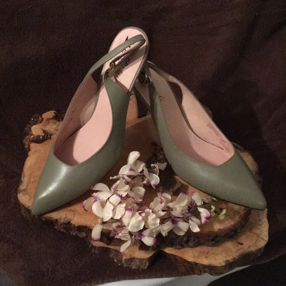 Ladies Slingback Shoes